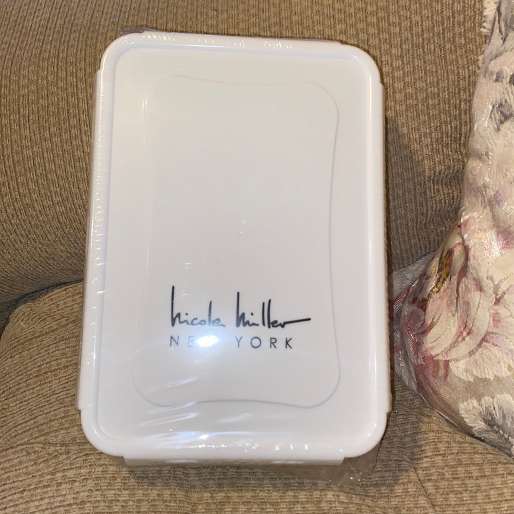 🤍NWT Nicole Miller New York BPA Free Food/Storage Container